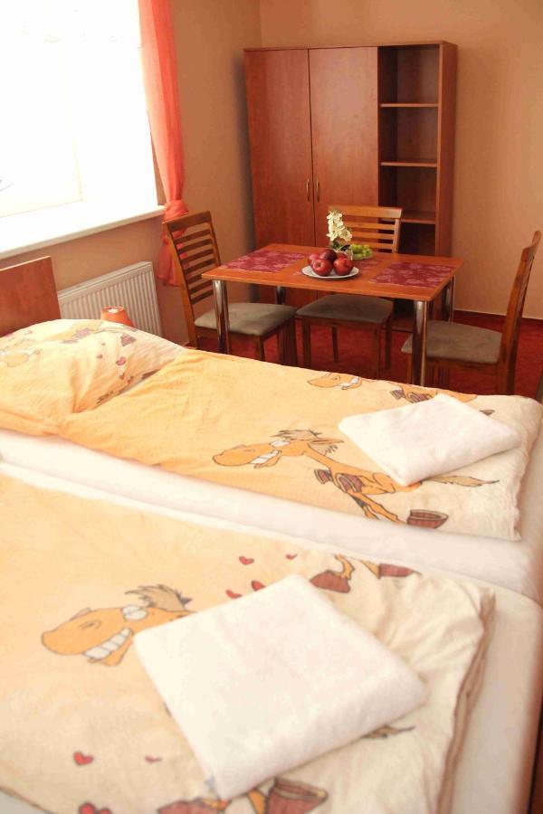 Cerny Kocour Apart Hotel Sarovy ภายนอก รูปภาพ